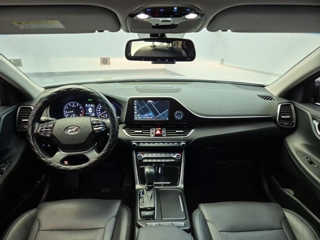 HYUNDAI Grandeur - Vista 7