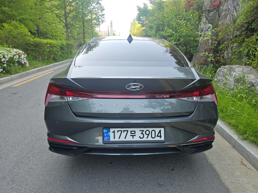 HYUNDAI Avante - Vista 4
