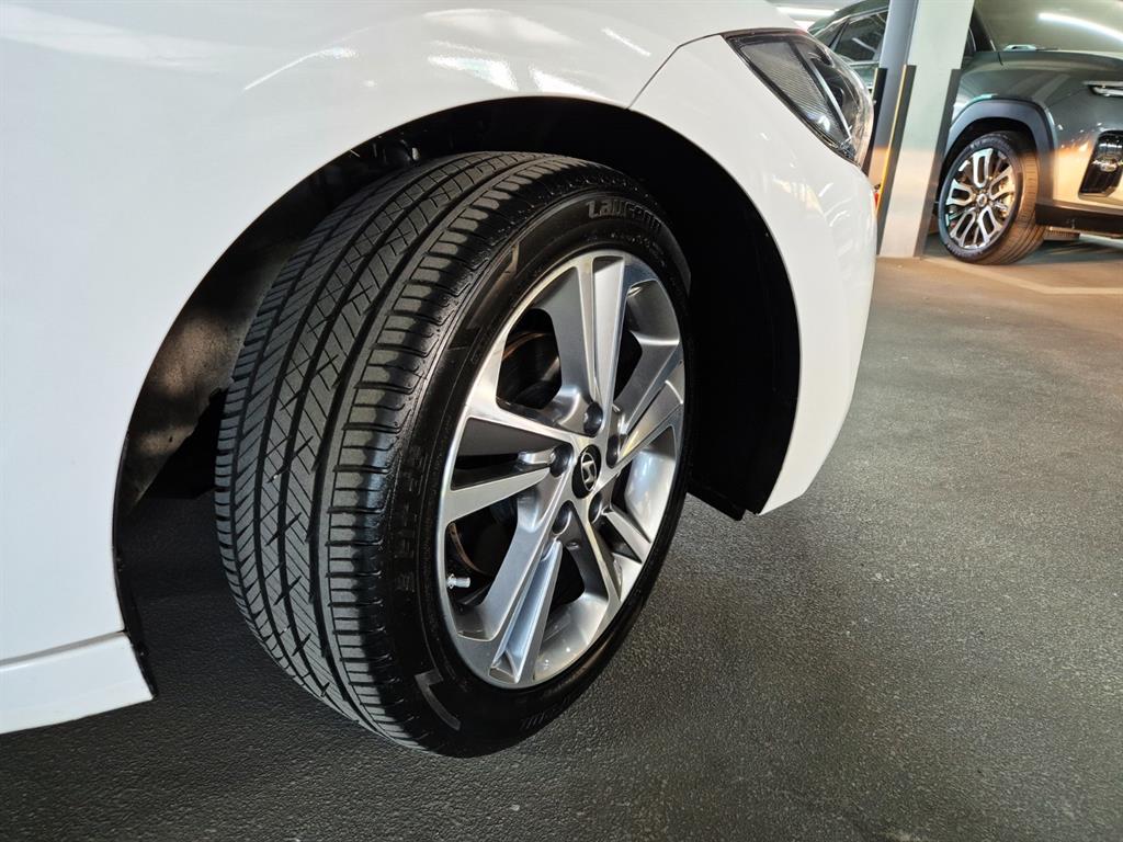HYUNDAI Avante 2018 Blanco - Importación desde Corea - HF Imports Iquique - Foto 14