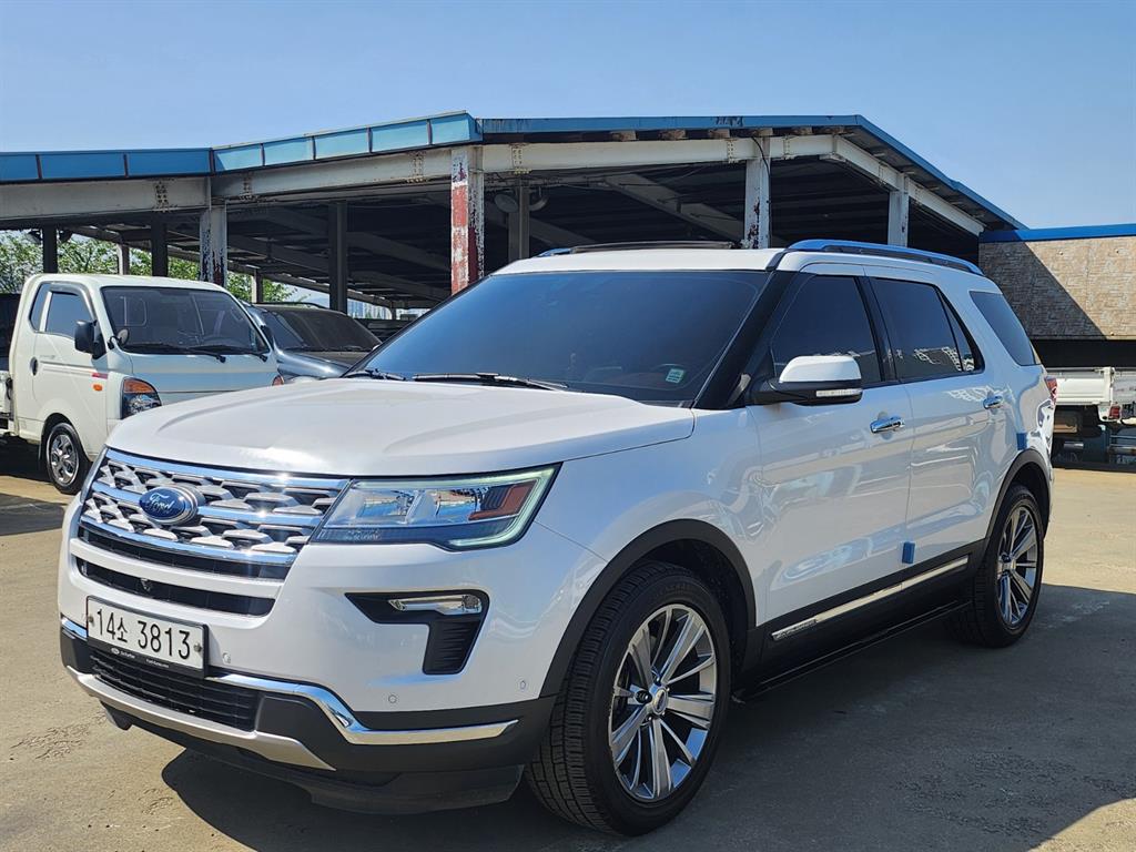 Ford Explorer - Vista 2