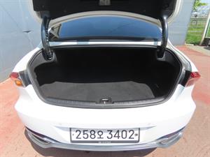 HYUNDAI Grandeur - Vista 10
