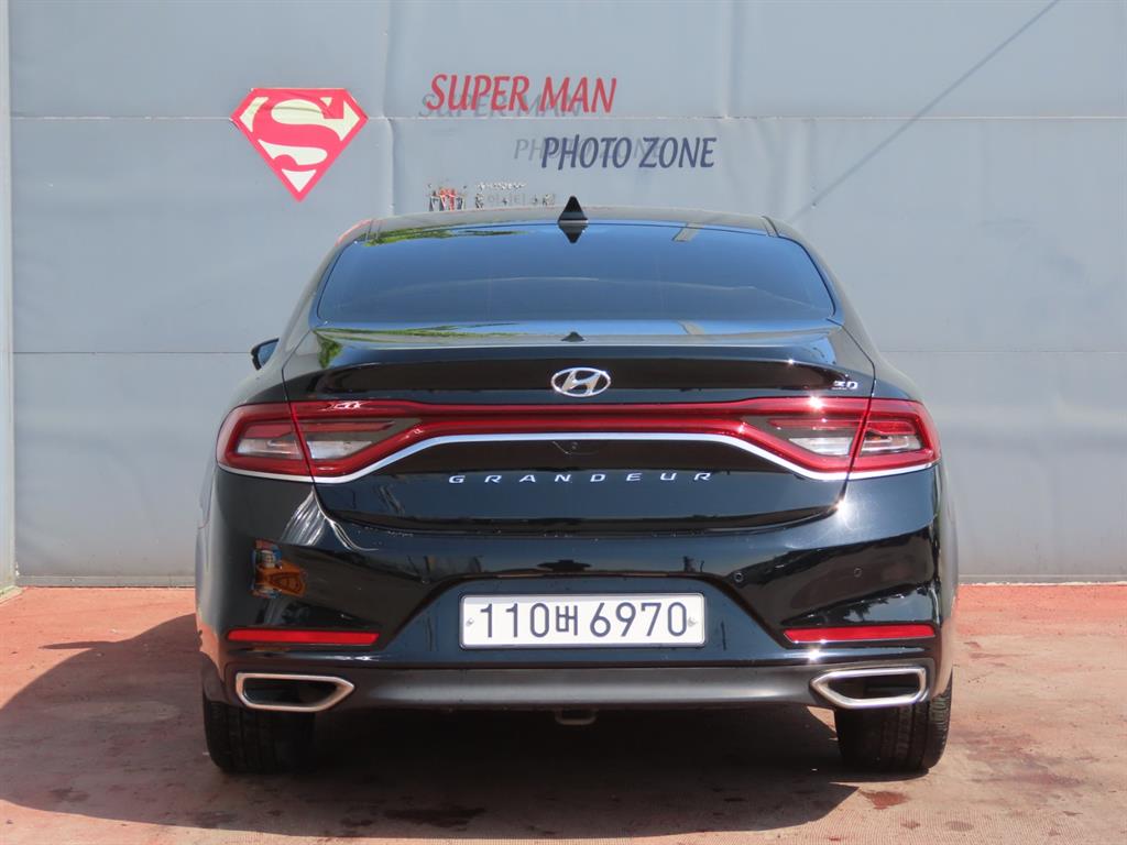 HYUNDAI Grandeur - Vista 7