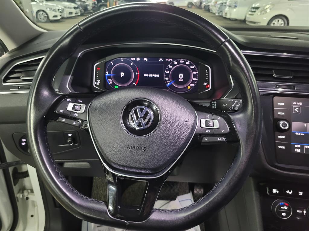 Volkswagen Tiguan - Vista 11