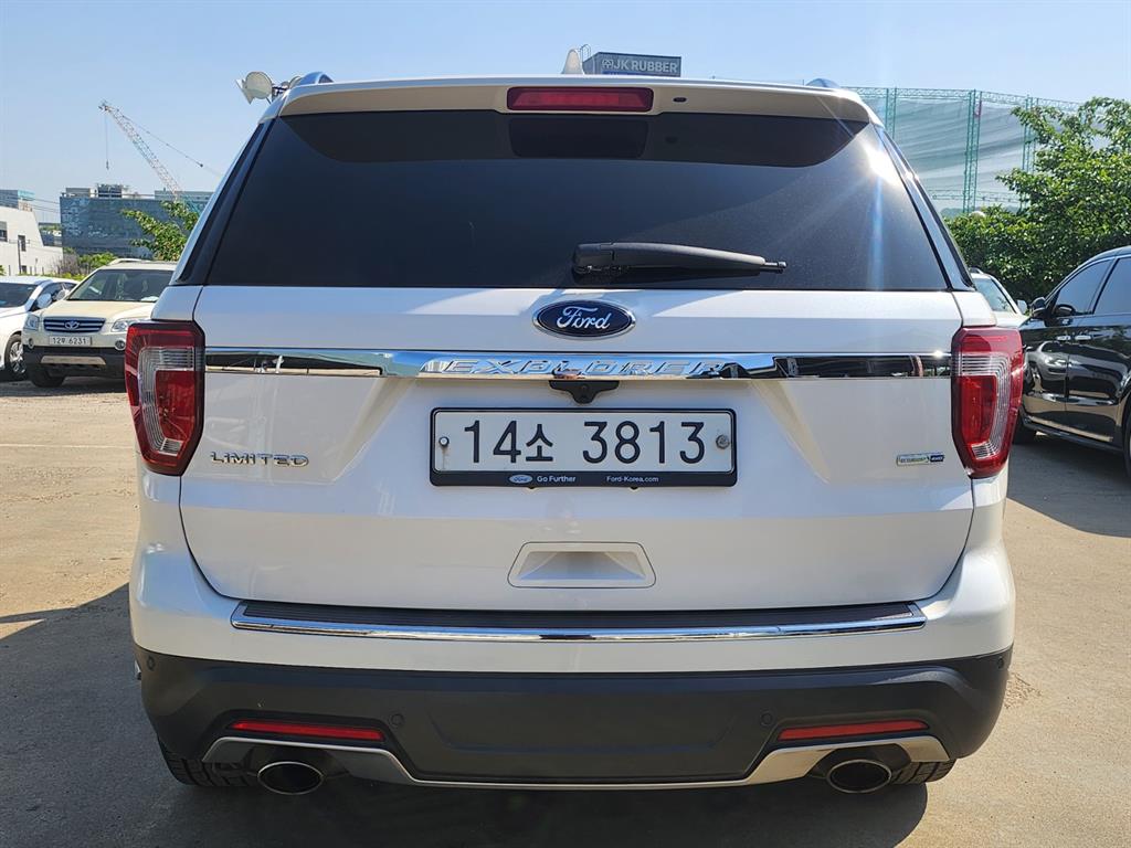 Ford Explorer - Vista 3