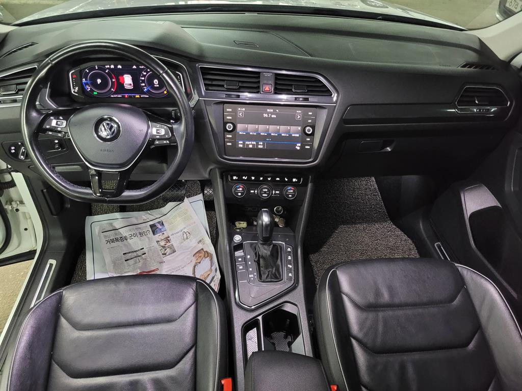 Volkswagen Tiguan - Vista 5