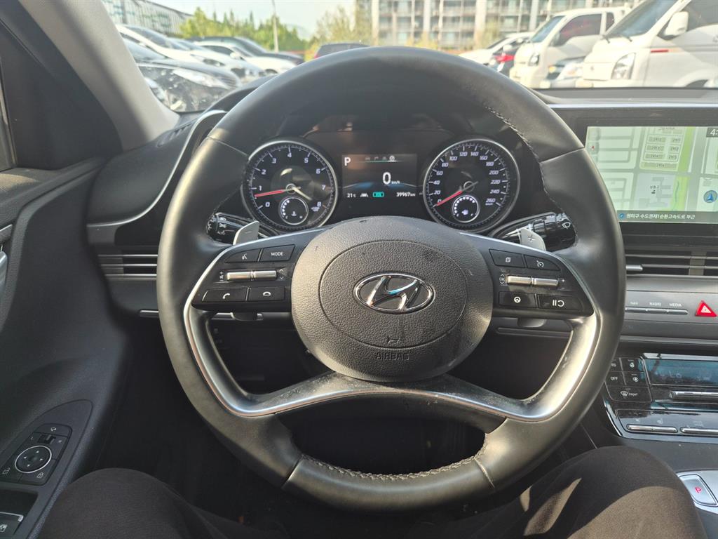 HYUNDAI Grandeur - Vista 7
