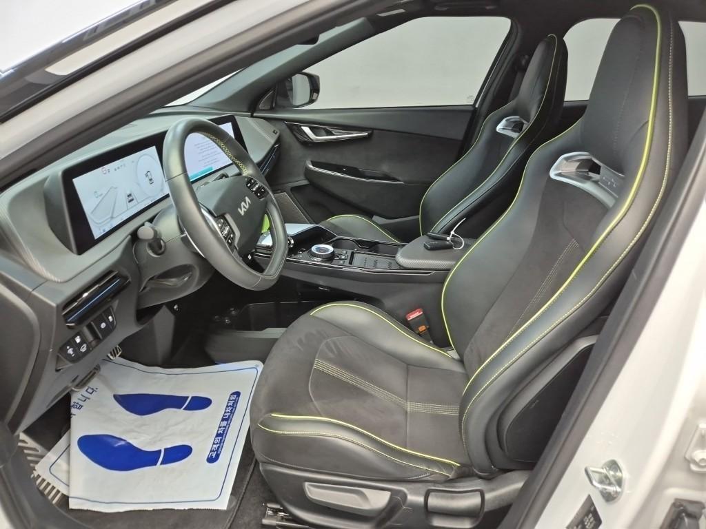 KIA EV6 - Vista 11