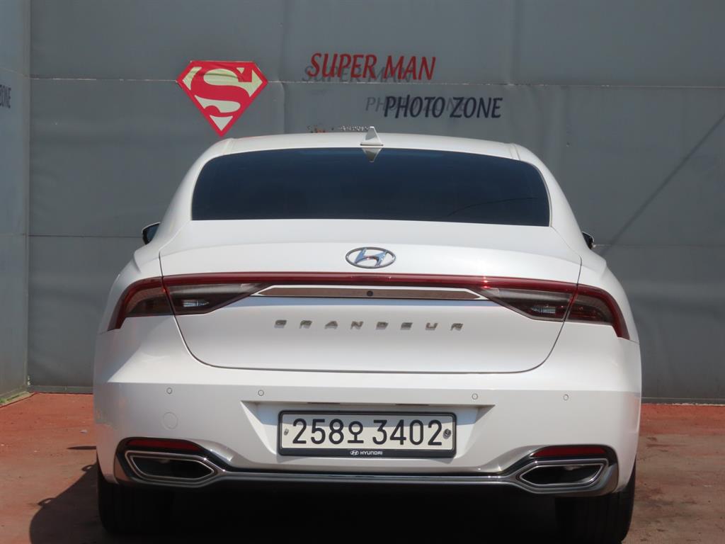 HYUNDAI Grandeur - Vista 7
