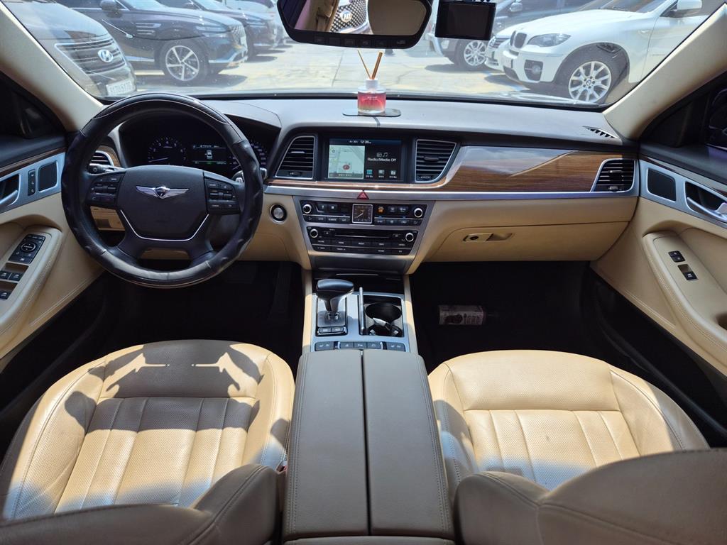 Genesis G80 - Vista 8