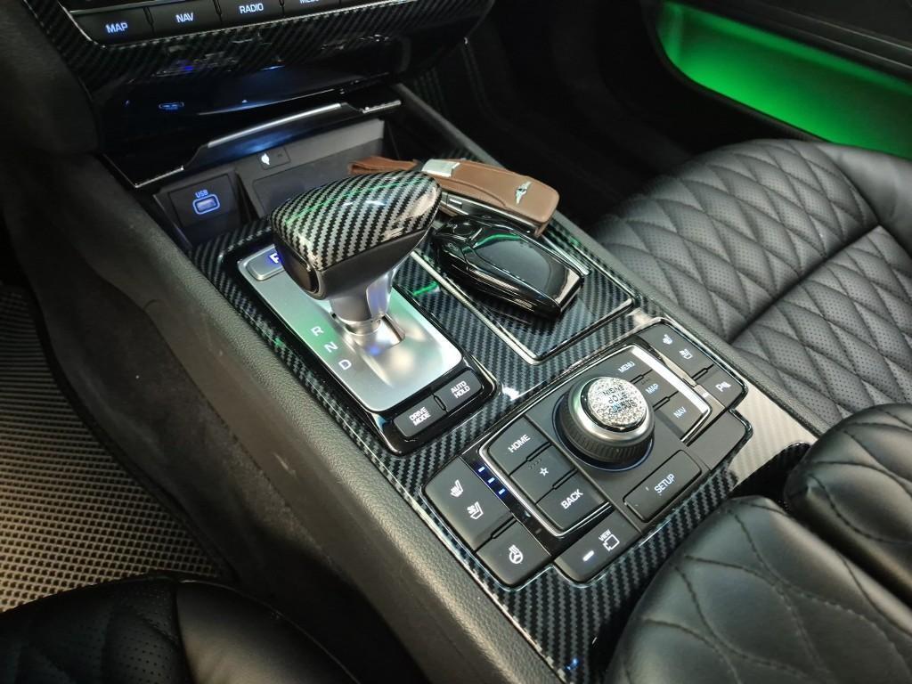 Genesis G80 - Vista 8