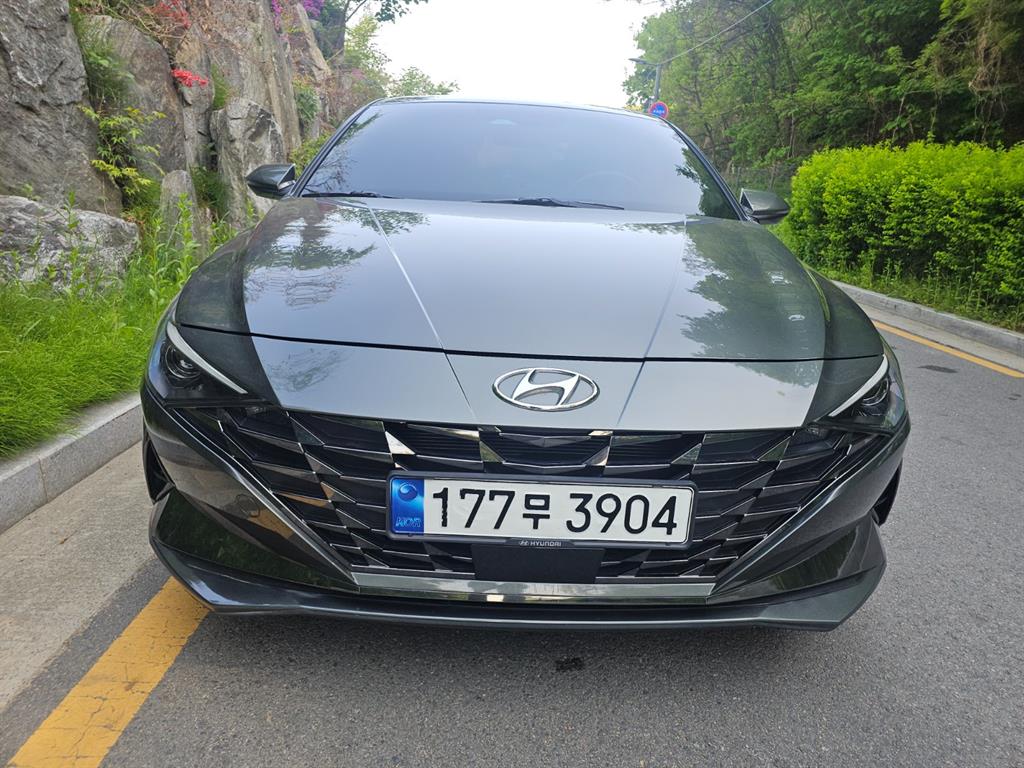 HYUNDAI Avante - Vista 3