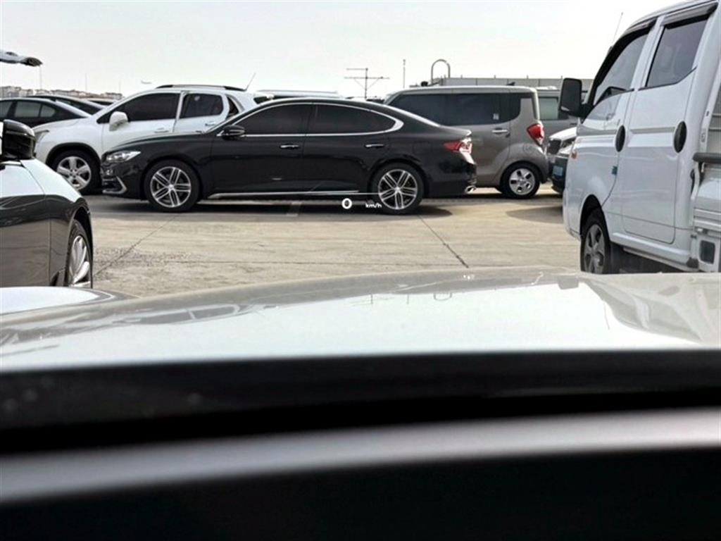 Genesis GV70 2025 Gris - Importación desde Corea - HF Imports Iquique - Foto 17