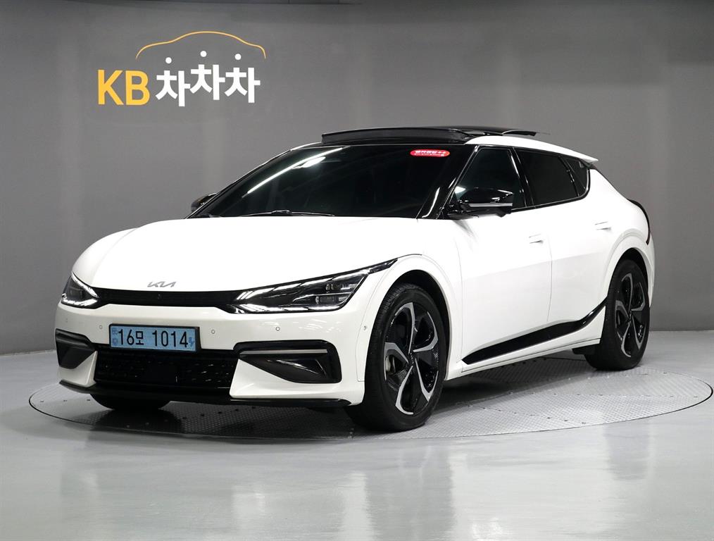 KIA EV6 2022 Blanco - Importación desde Corea - HF Imports Iquique - Foto 1