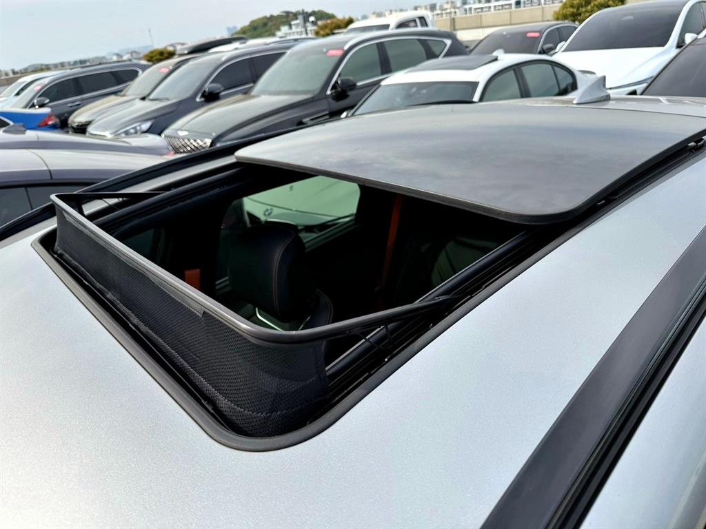 Genesis GV70 2025 Gris - Importación desde Corea - HF Imports Iquique - Foto 19