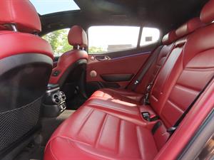 KIA Stinger - Vista 12