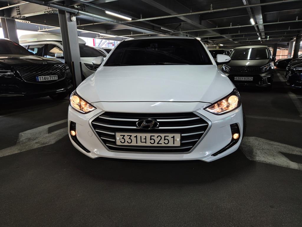 HYUNDAI Avante 2018 Blanco - Importación desde Corea - HF Imports Iquique - Foto 17