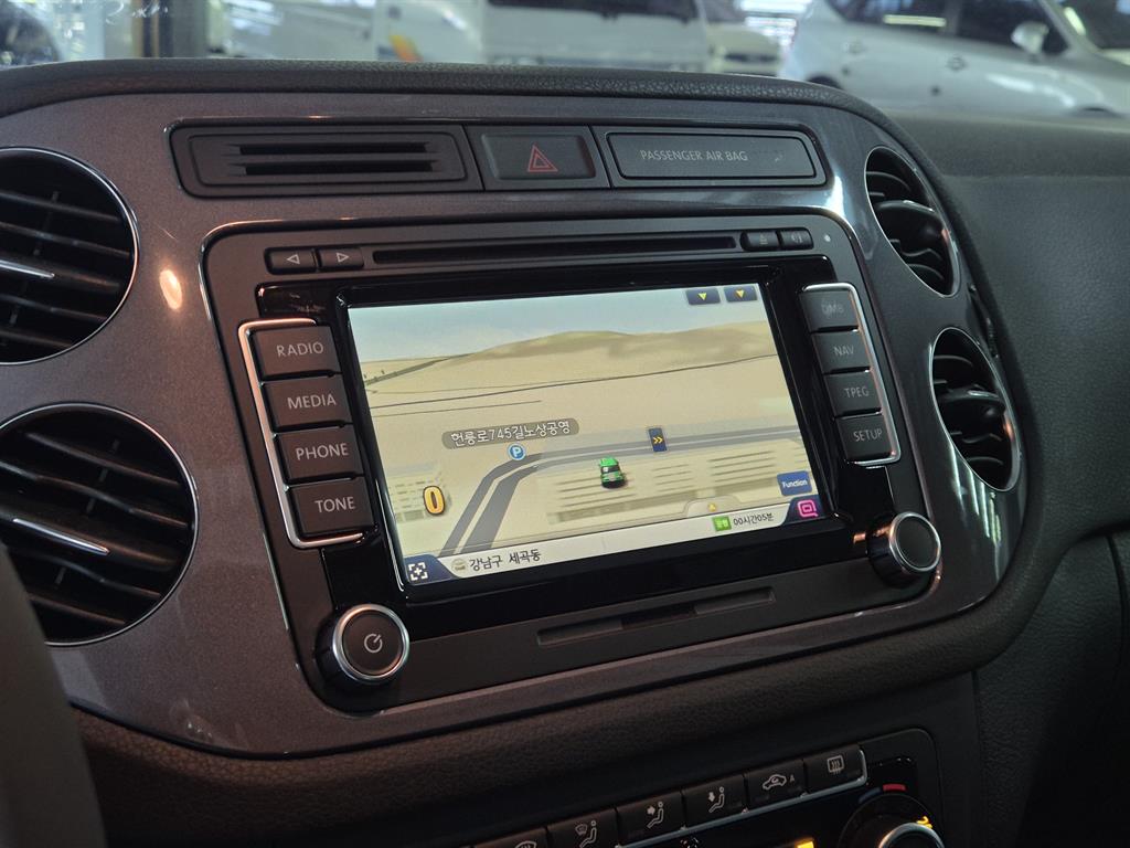 Volkswagen Tiguan - Vista 12