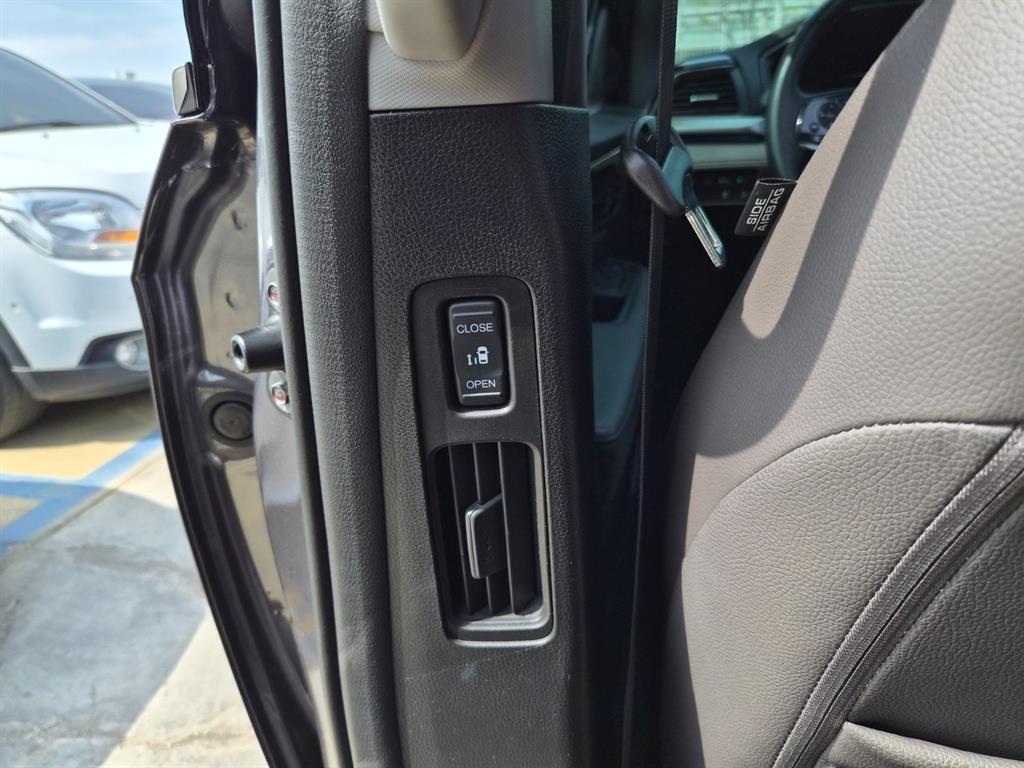 Honda Odyssey 2019 Gris - Importación desde Corea - HF Imports Iquique - Foto 13