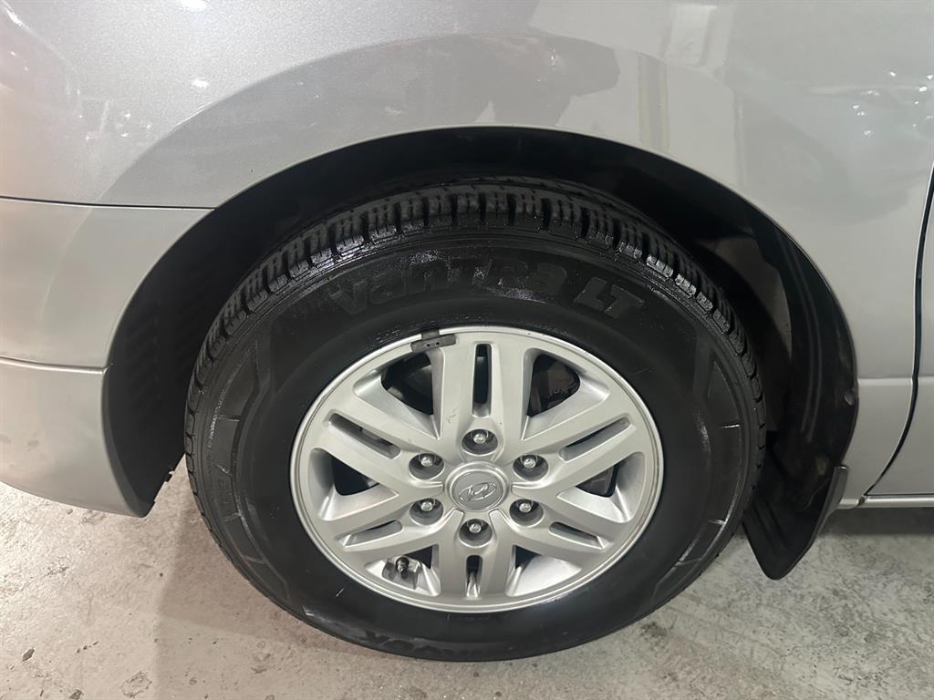 HYUNDAI Starex 2016 Gris - Importación desde Corea - HF Imports Iquique - Foto 16