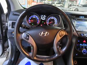 HYUNDAI Avante - Vista 12