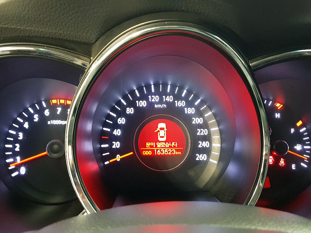 KIA K5 - Vista 6