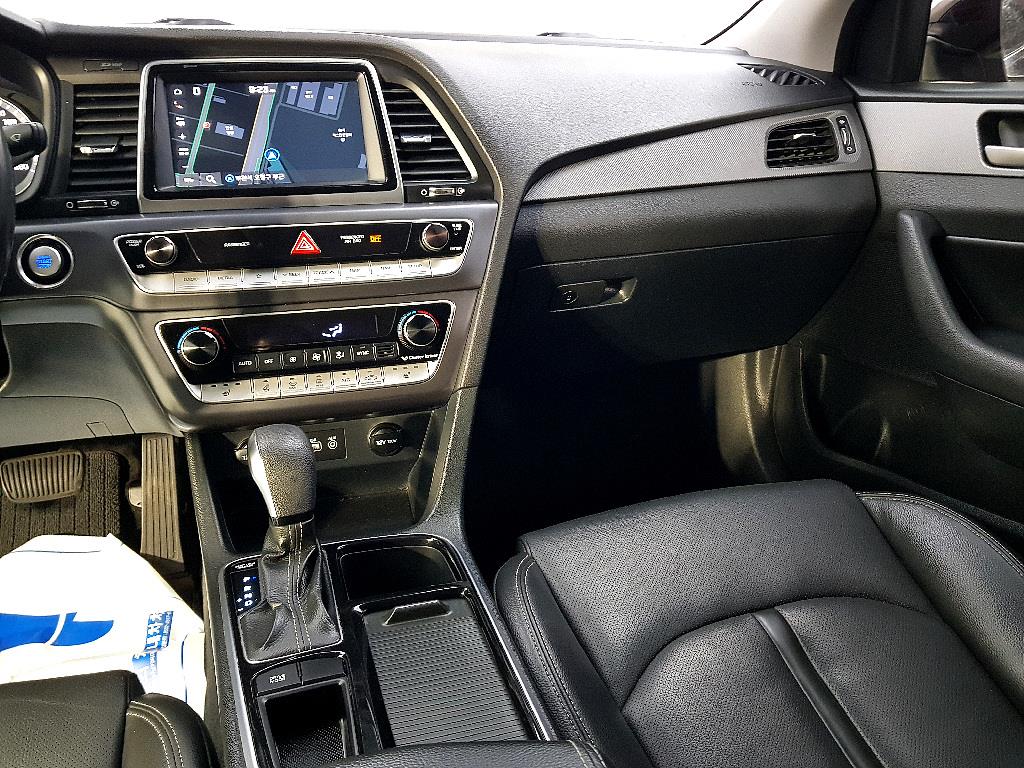 HYUNDAI Sonata - Vista 10