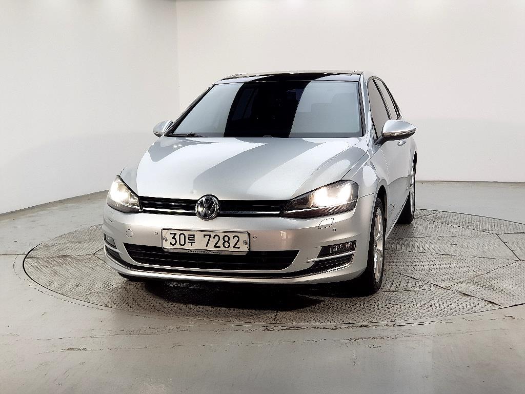 Volkswagen Golf - Vista 2