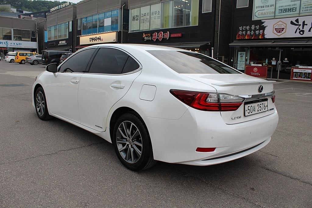 Lexus ES - Vista 9