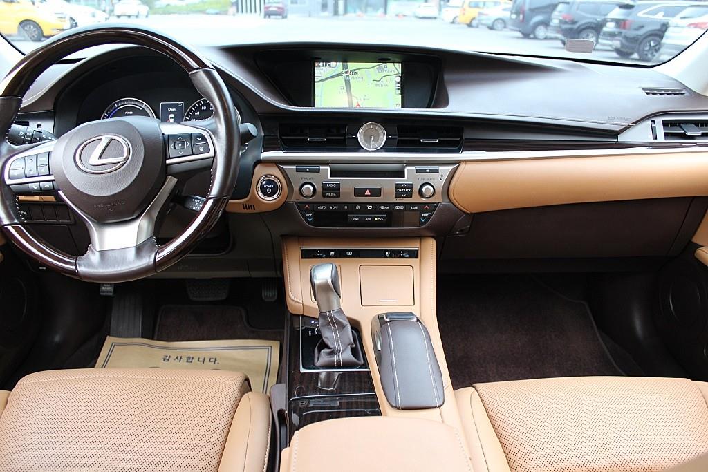 Lexus ES - Vista 11