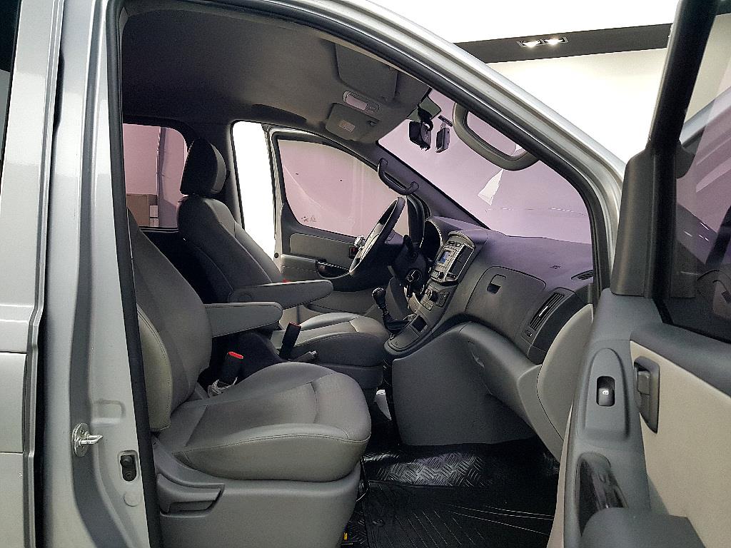 HYUNDAI Starex 2017 Gris - Importación desde Corea - HF Imports Iquique - Foto 15