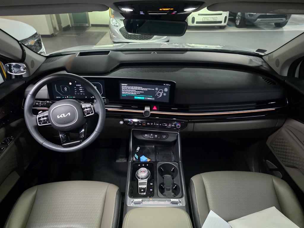 KIA Carnival - Vista 6