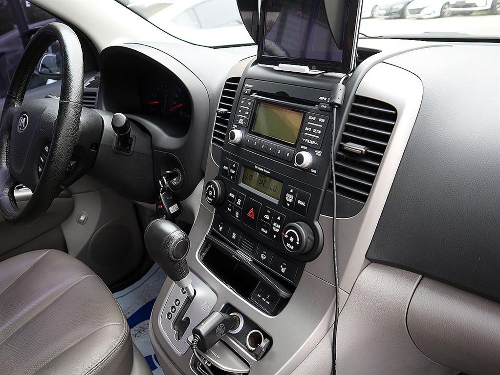 KIA Carnival 2013 Plateado - Importación desde Corea - HF Imports Iquique - Foto 11