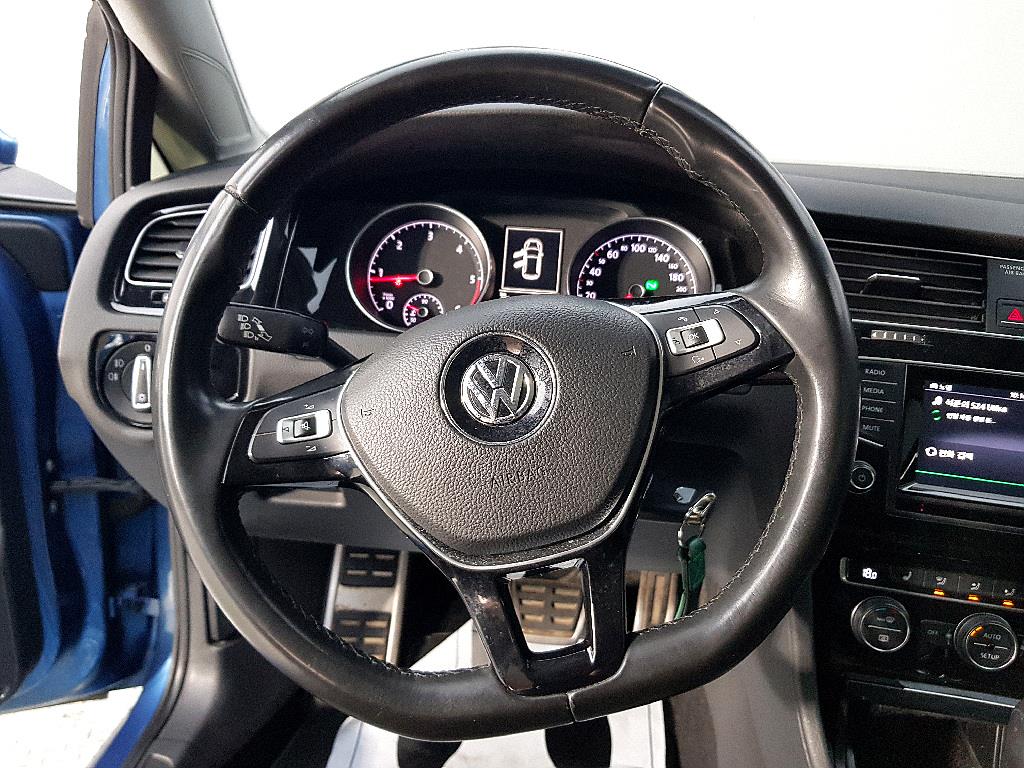 Volkswagen Golf - Vista 12
