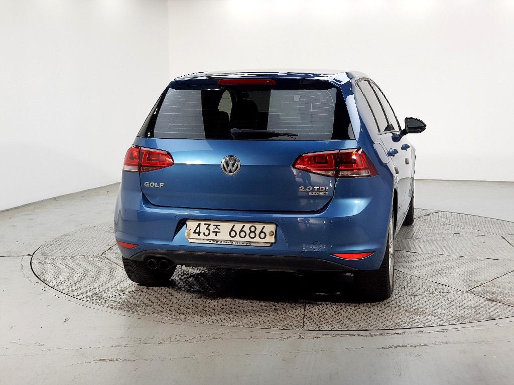 Volkswagen Golf - Vista 3