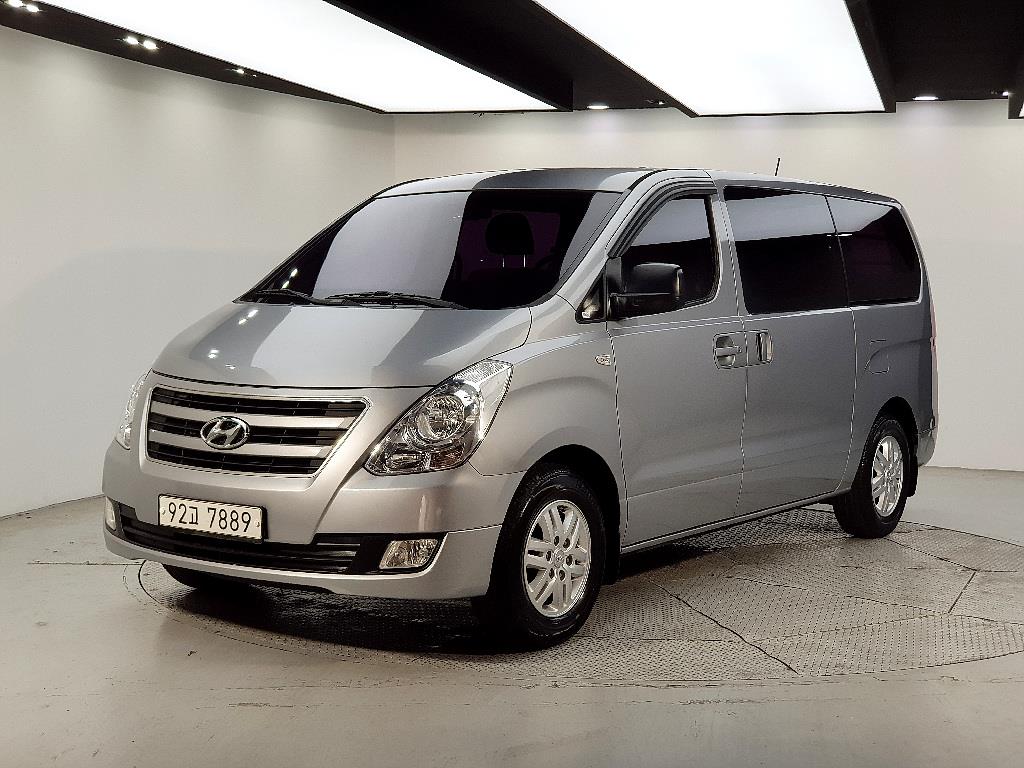 HYUNDAI Starex 2017 Gris - Importación desde Corea - HF Imports Iquique - Foto 1