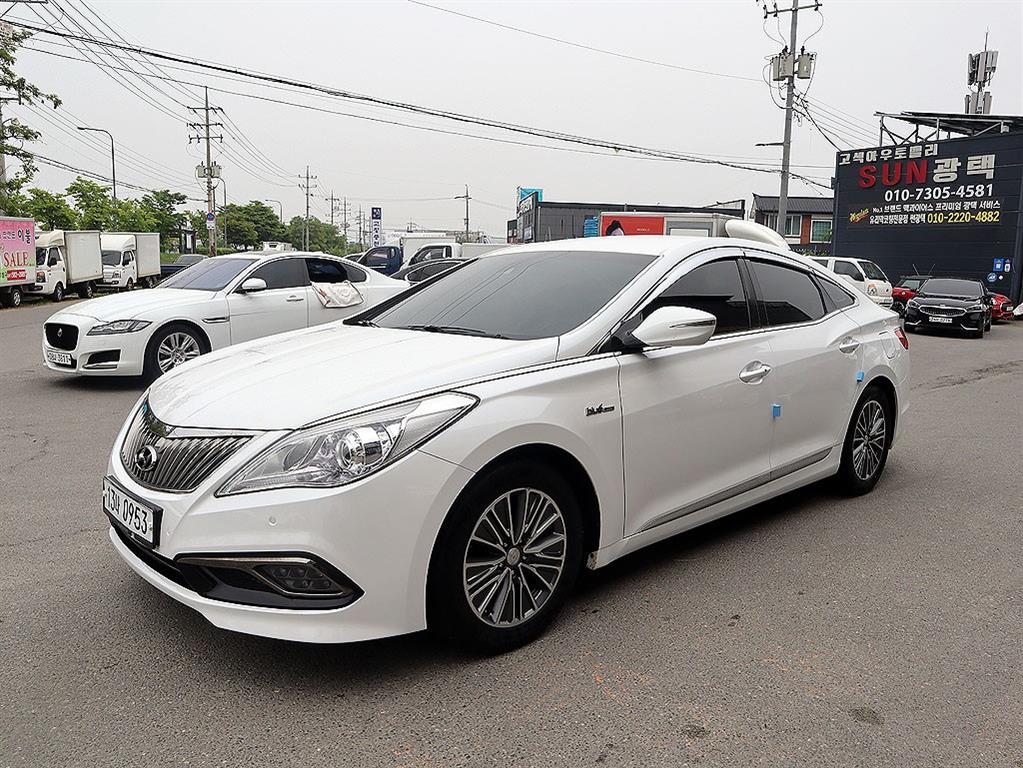 HYUNDAI Grandeur - Vista 3
