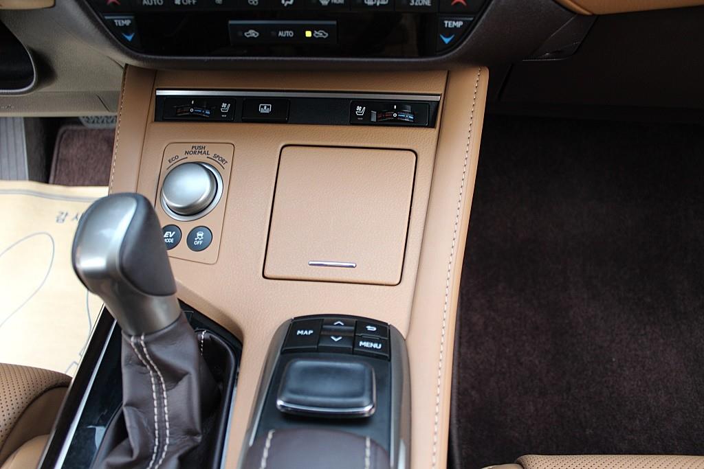 Lexus ES 2017 Blanco - Importación desde Corea - HF Imports Iquique - Foto 13