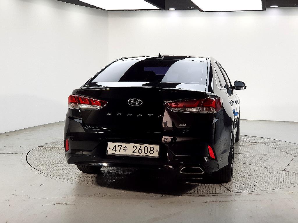 HYUNDAI Sonata - Vista 3
