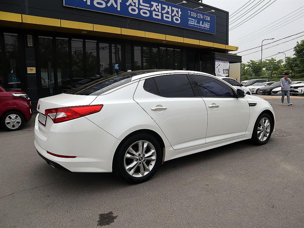 KIA K5 - Vista 5