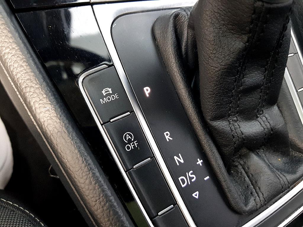 Volkswagen Golf 2015 Plateado - Importación desde Corea - HF Imports Iquique - Foto 15