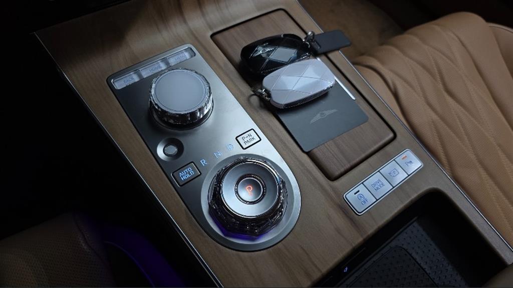 Genesis G80 - Vista 10