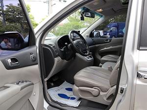 KIA Carnival - Vista 12