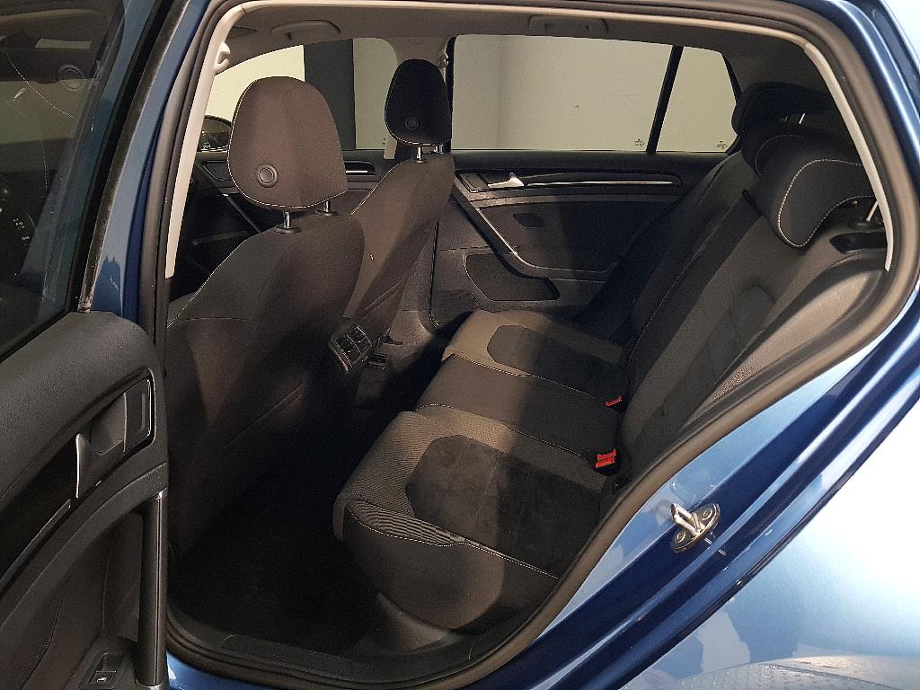 Volkswagen Golf - Vista 9