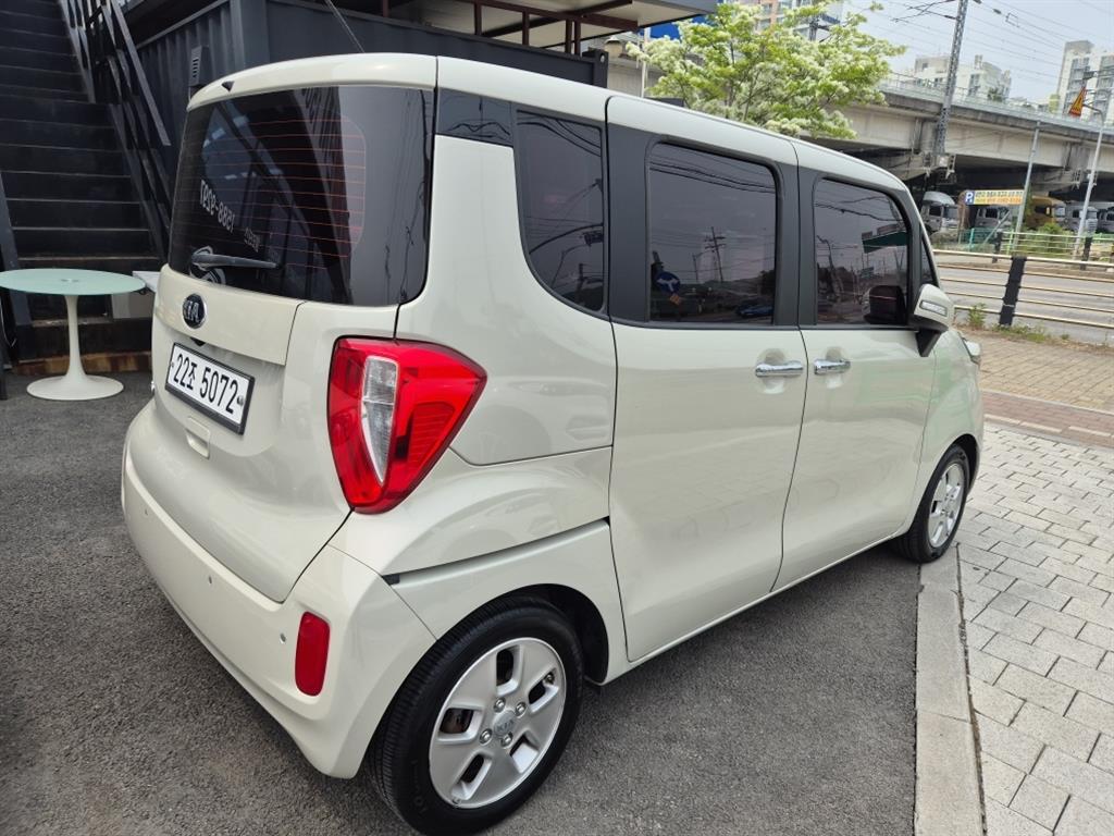 KIA Ray - Vista 5