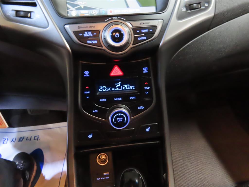 HYUNDAI Avante 2015 Plateado - Importación desde Corea - HF Imports Iquique - Foto 13