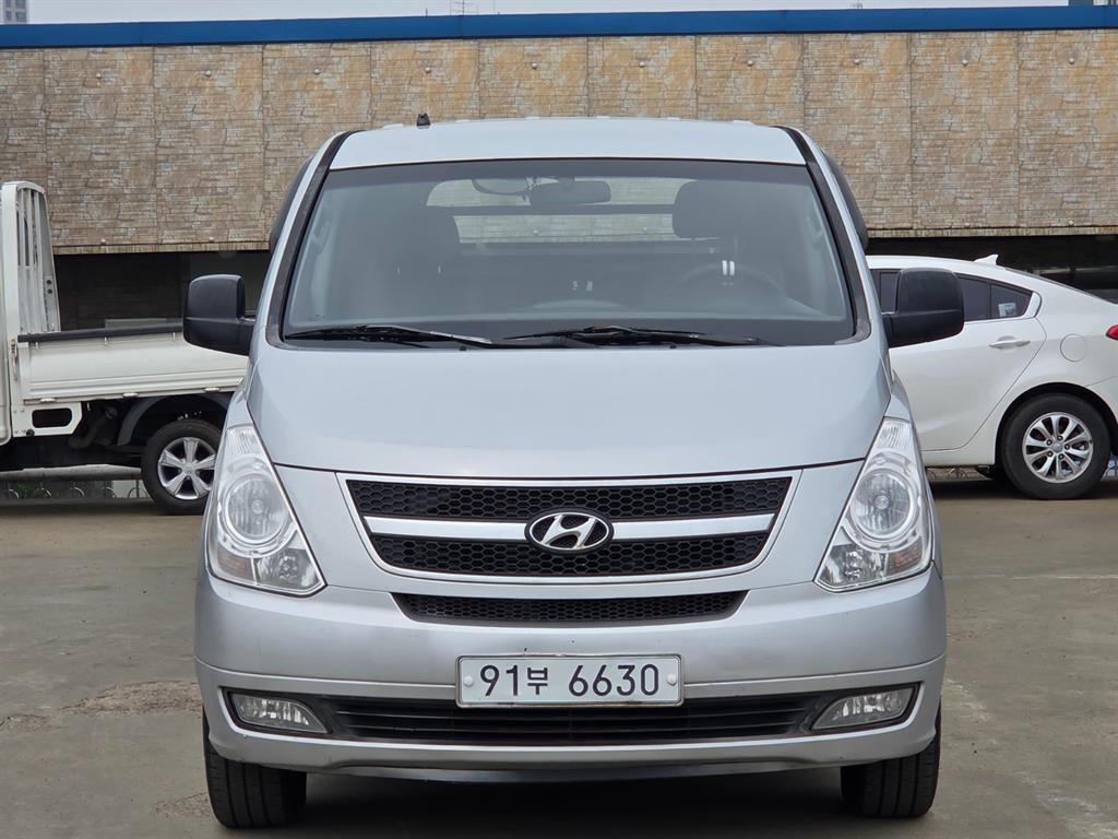 HYUNDAI Starex 2008 Gris - Importación desde Corea - HF Imports Iquique - Foto 1