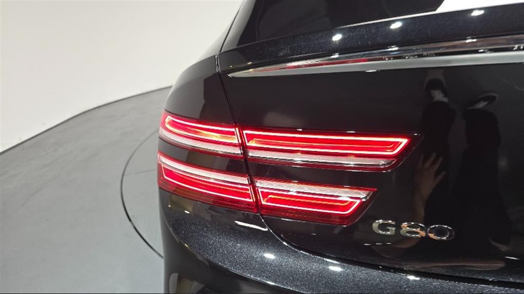 Genesis G80 - Vista 7
