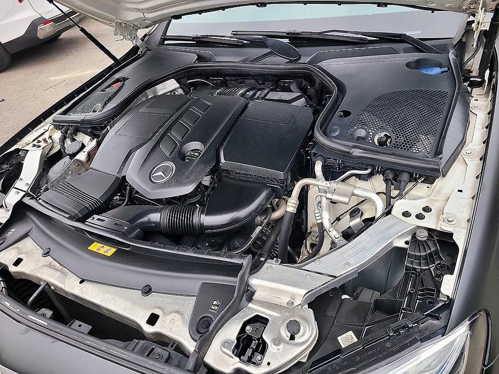 Mercedes Benz E class 2017 Blanco - Importación desde Corea - HF Imports Iquique - Foto 19