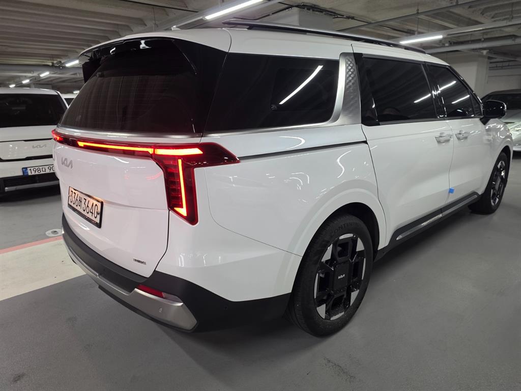 KIA Carnival - Vista 4