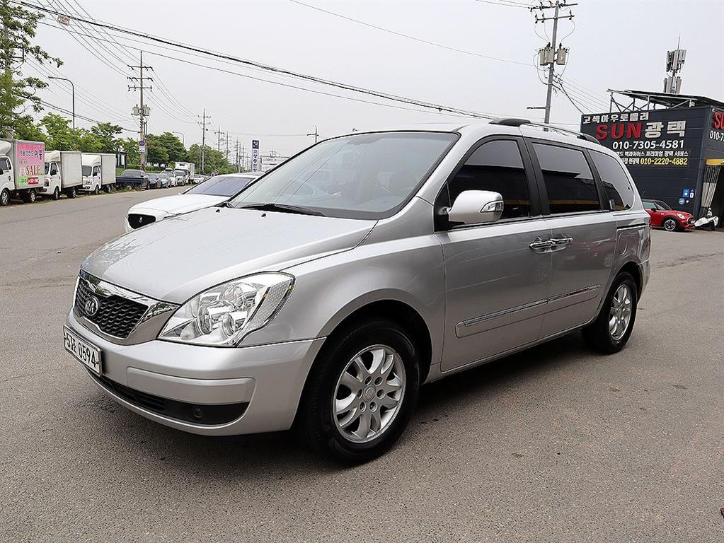 KIA Carnival - Vista 3